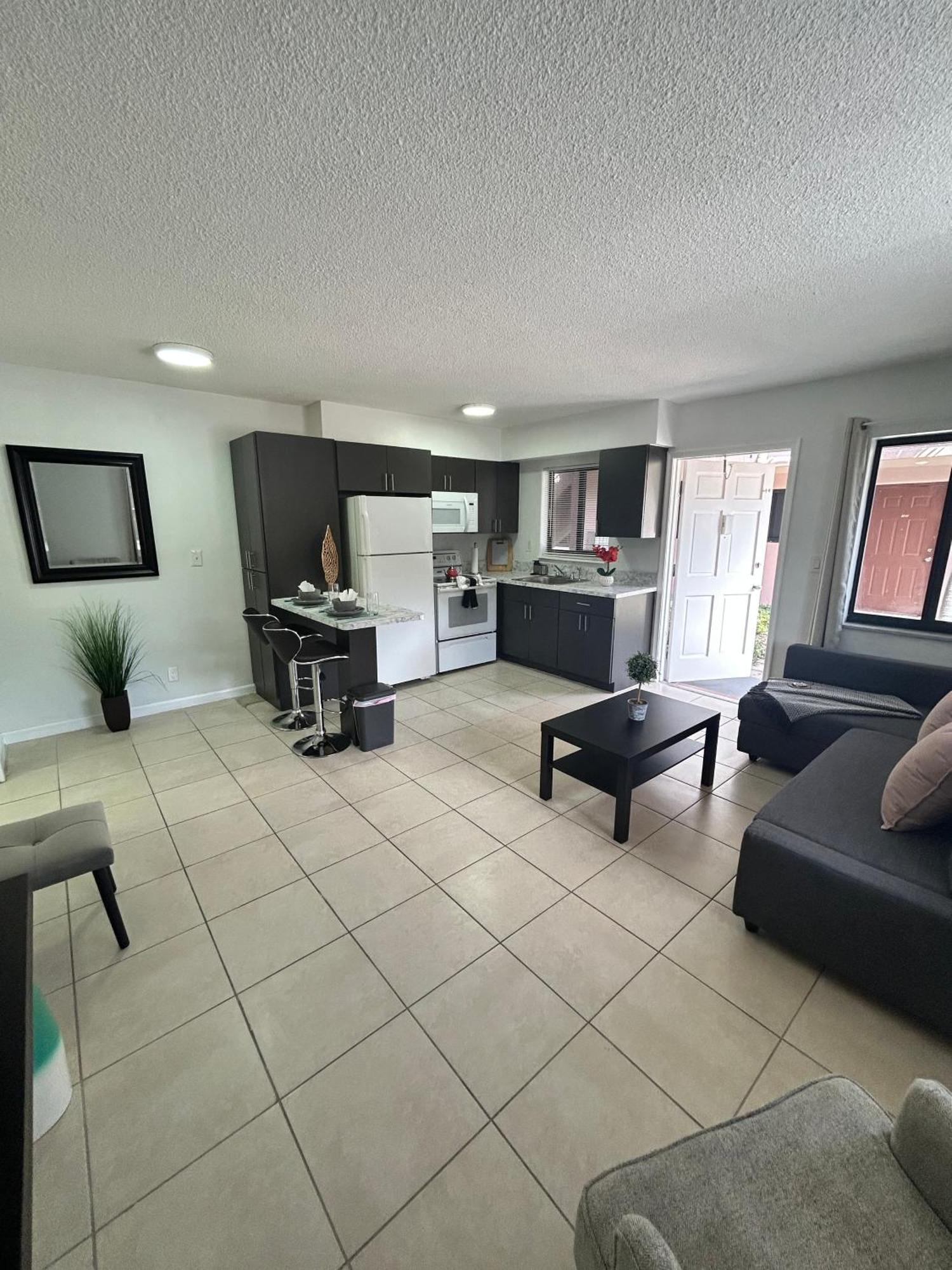 Apartment In Hollywood Close To Shops & Beach 110 Ngoại thất bức ảnh